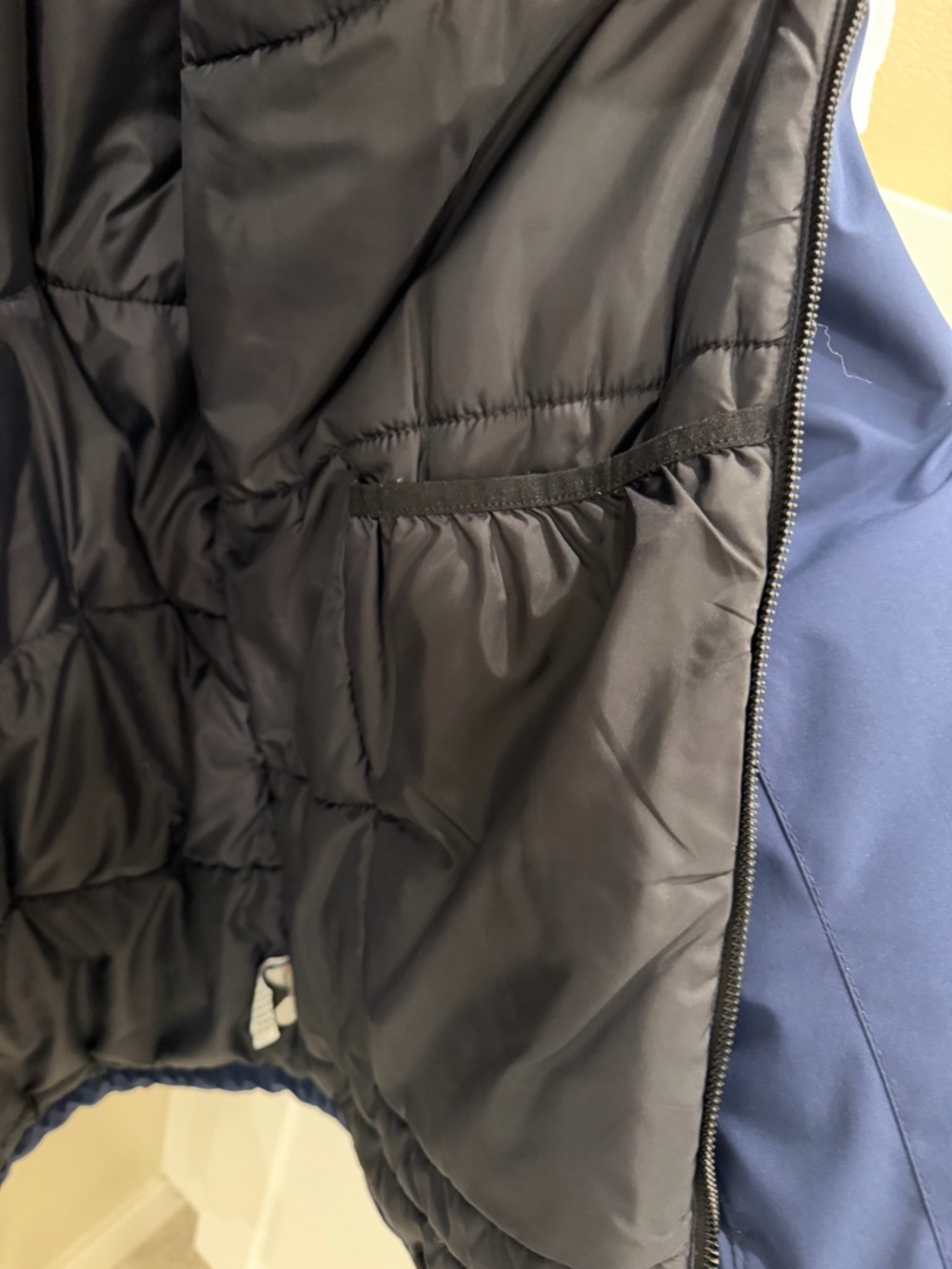 Body Glove Men's Dark Blue Hooded Performance Jacket - Picture 6 of 6
